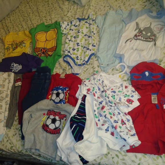 👣👣18 PC Baby boys bundle!!👣👣 - Picture 1 of 5